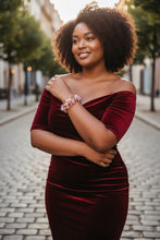 Load image into Gallery viewer, ROSELYNN- Pink and Gold Beaded Bracelet