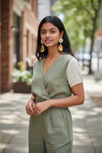 Load image into Gallery viewer, ORIANA- Light Topaz Rhinestone Flower Tear Drop Earrings
