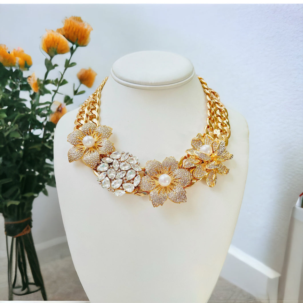 Wreath Style necklace, Pearl and Gold statement Necklace