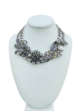 Load image into Gallery viewer, CRISANTE - Black and Silver Flower Statement Necklace
