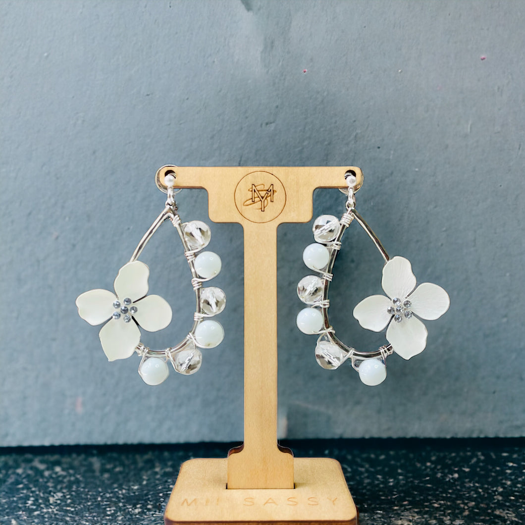 White Earrings, Flower Earrings, Summer Earrings